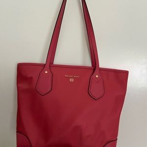 Michael kors tote